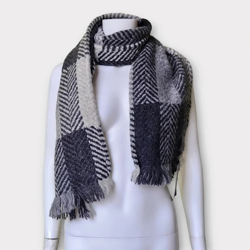 John Branigan Weavers Alpaca Wool Fringe Scarf Herringbone Womens